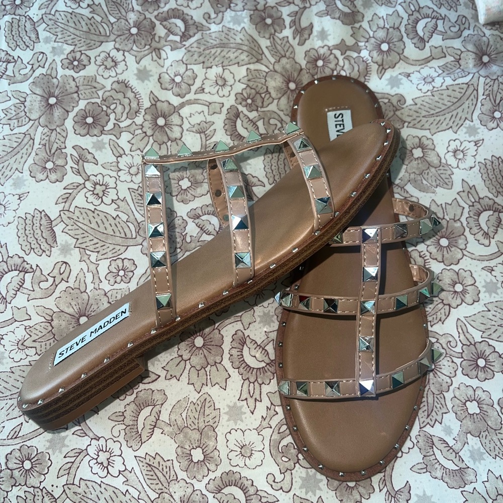 Steve Madden Brown Gladiator Sandals with Studded Straps - Picture 2 of 5
